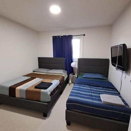 Square One Mississauga Suite- Attached Bathroom, Walking Transit & Plaza Εξωτερικό φωτογραφία
